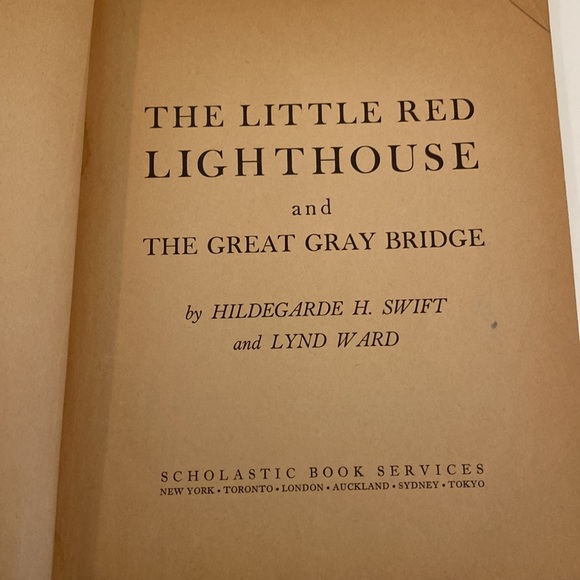 Vintage Book and Record Scholastic “The Little Red Lighthouse…” - Picture 9 of 10